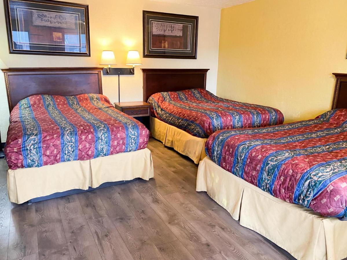 Guest Ranch Motel تشيني المظهر الخارجي الصورة